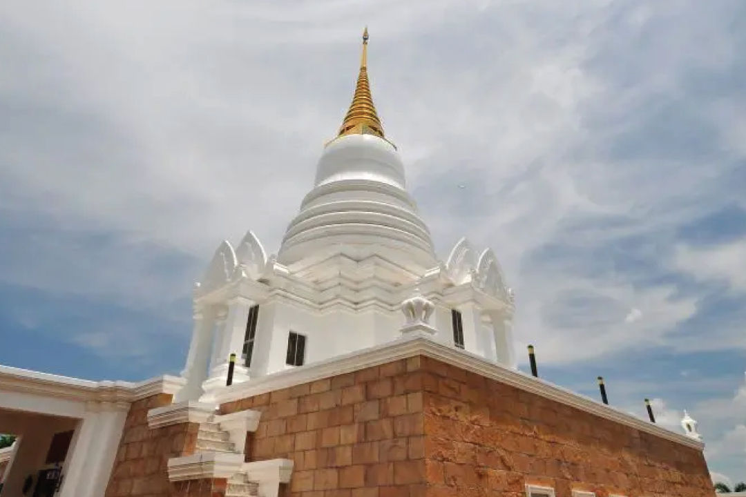 Wat Makut Khiriwan Khao Yai