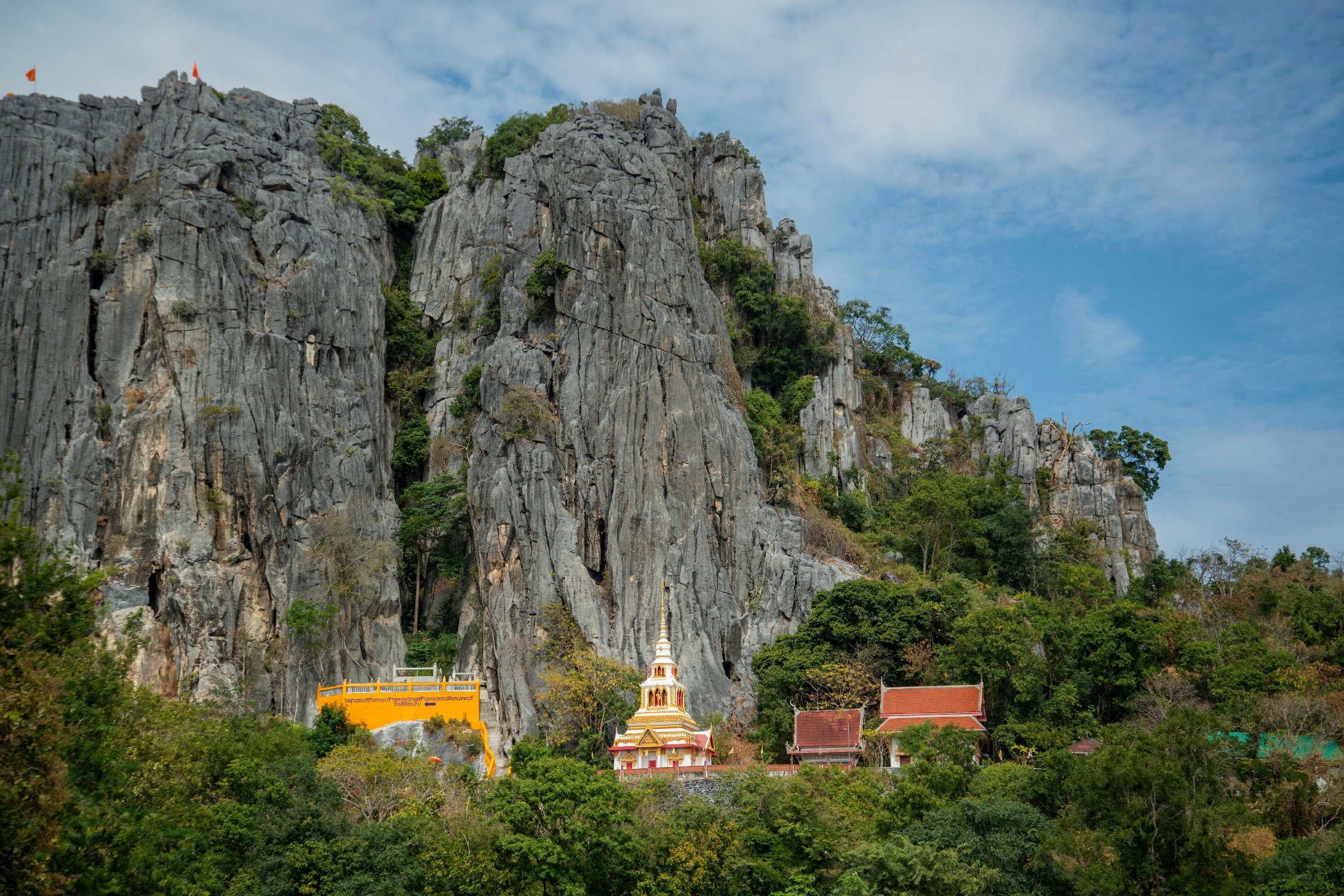 Wat Suwan Khiri Pidok